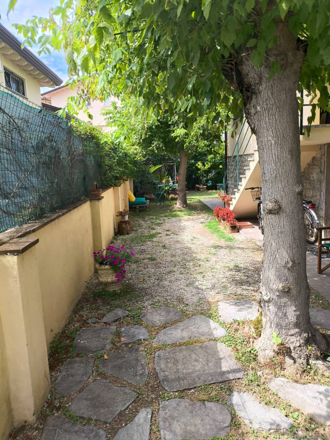Casa indipendente in affitto a Pietrasanta