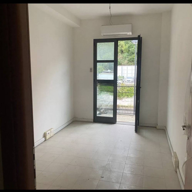Ufficio in affitto a Massa