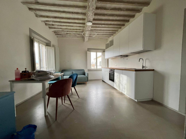 Appartamento in affitto a Capraia e Limite