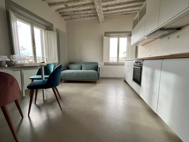 Appartamento in affitto a Capraia e Limite