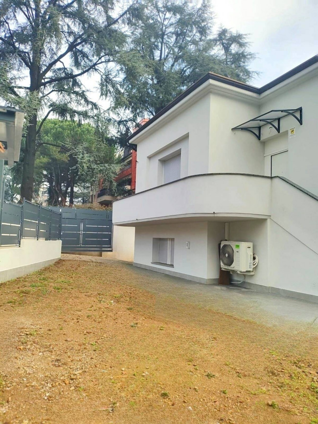 Villa in vendita a Legnano