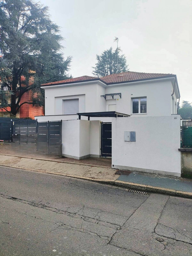 Villa in vendita a Legnano