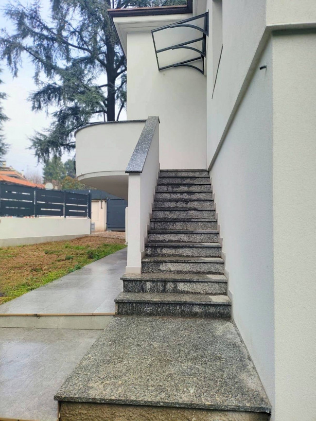 Villa in vendita a Legnano