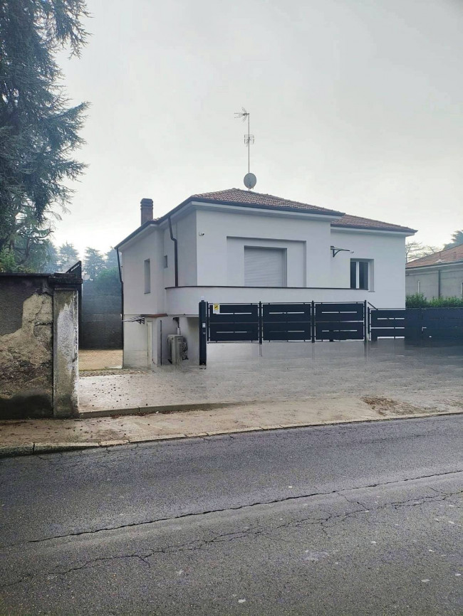 Villa in vendita a Legnano
