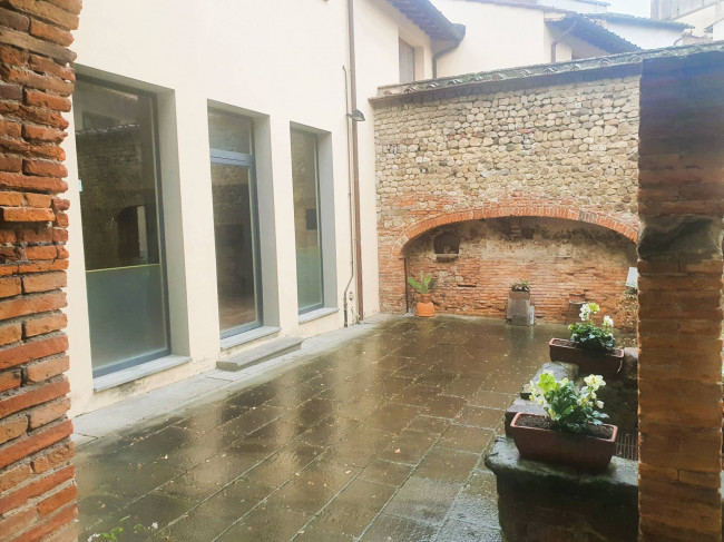 Fondo Commerciale in affitto a Montelupo Fiorentino