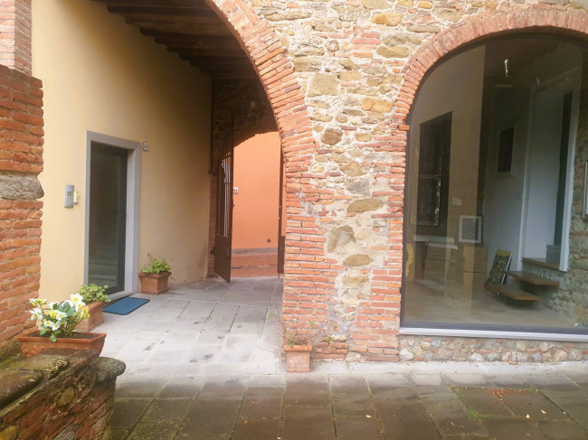 Fondo Commerciale in affitto a Montelupo Fiorentino