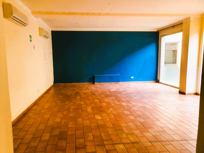 Fondo Commerciale in affitto a Montelupo Fiorentino