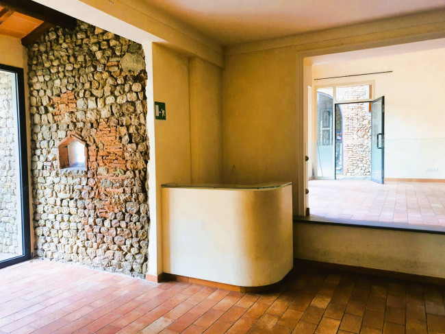 Fondo Commerciale in affitto a Montelupo Fiorentino