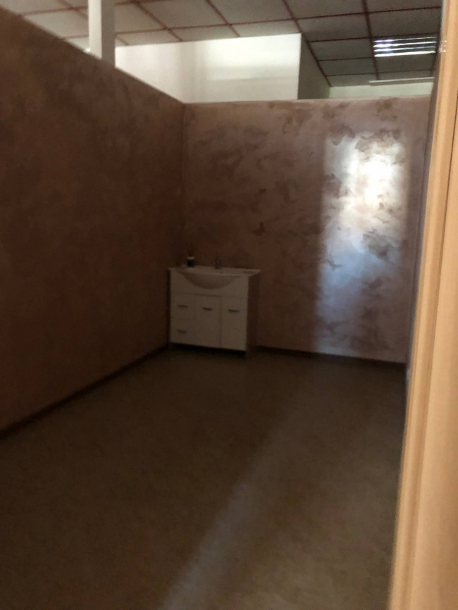 Negozio in affitto a Luino