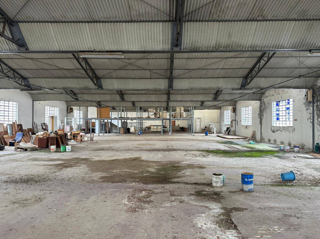 Fondo Artigianale in affitto a Forlì