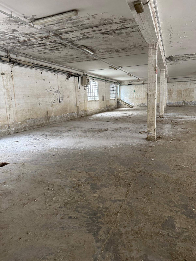 Fondo Artigianale in affitto a Forlì