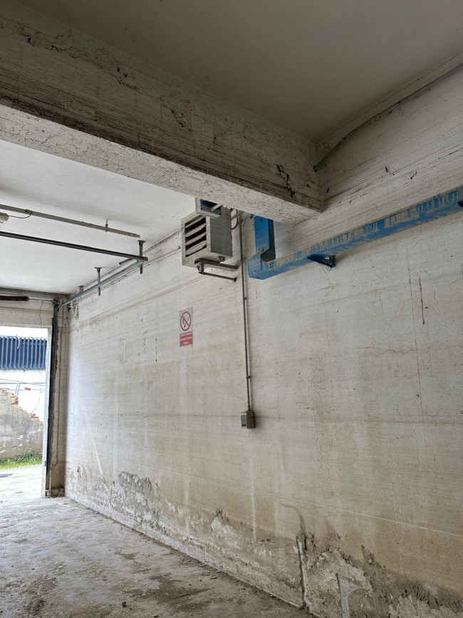 Fondo Artigianale in affitto a Forlì