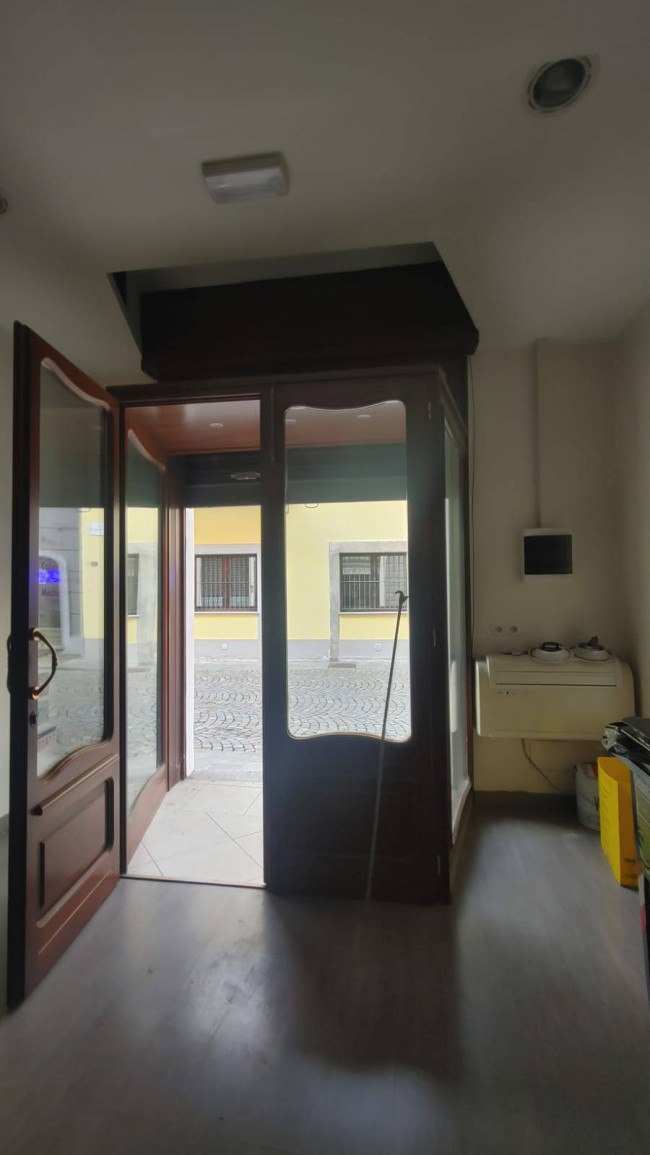 Negozio in affitto a Chivasso
