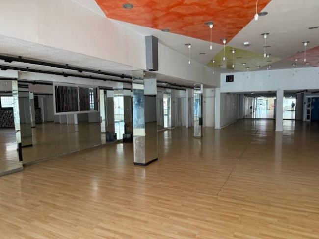 Fondo Commerciale in affitto a Santa Croce sull'Arno