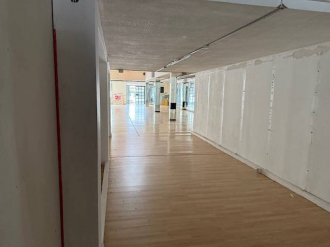 Fondo Commerciale in affitto a Santa Croce sull'Arno