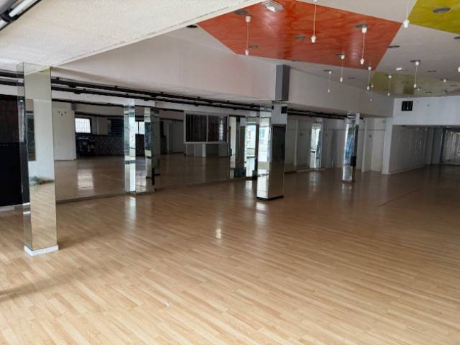 Fondo Commerciale in affitto a Santa Croce sull'Arno