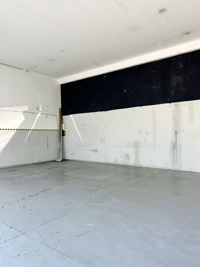 Fondo Commerciale in affitto a Ravenna