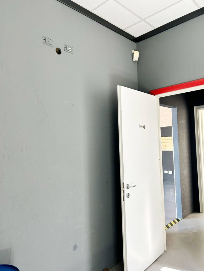 Fondo Commerciale in affitto a Ravenna