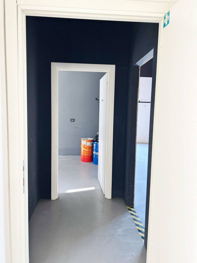 Fondo Commerciale in affitto a Ravenna