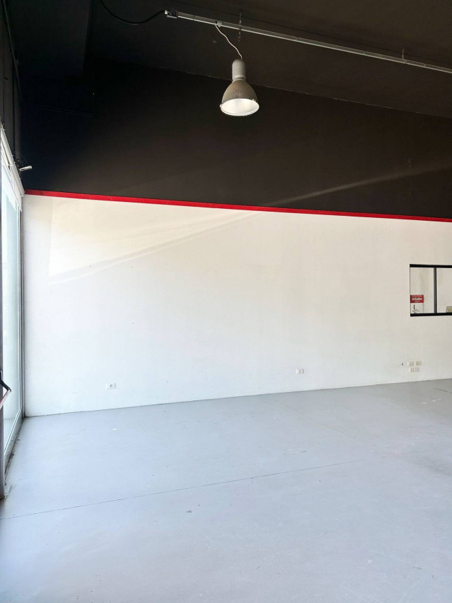 Fondo Commerciale in affitto a Ravenna