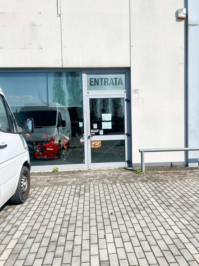 Fondo Commerciale in affitto a Ravenna
