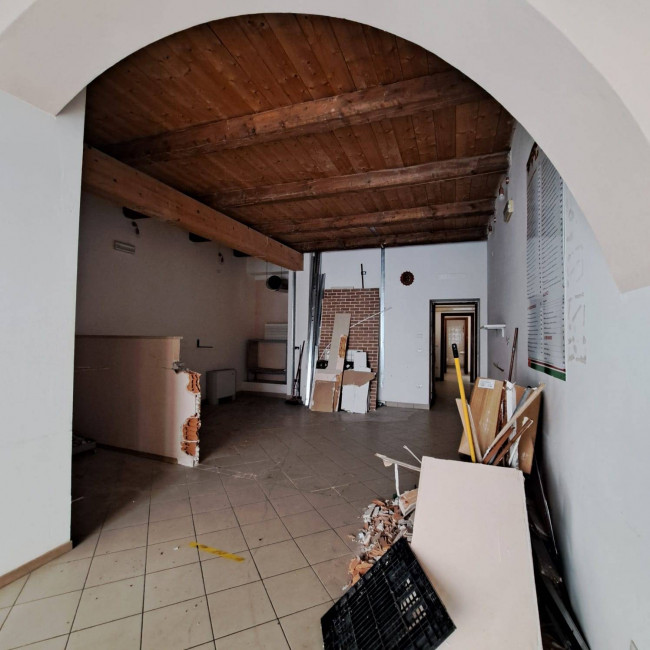 Fondo Commerciale in affitto a Meldola