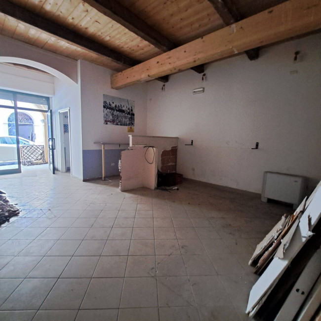 Fondo Commerciale in affitto a Meldola
