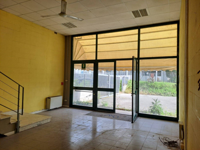 Laboratorio Artigianale in affitto a Empoli