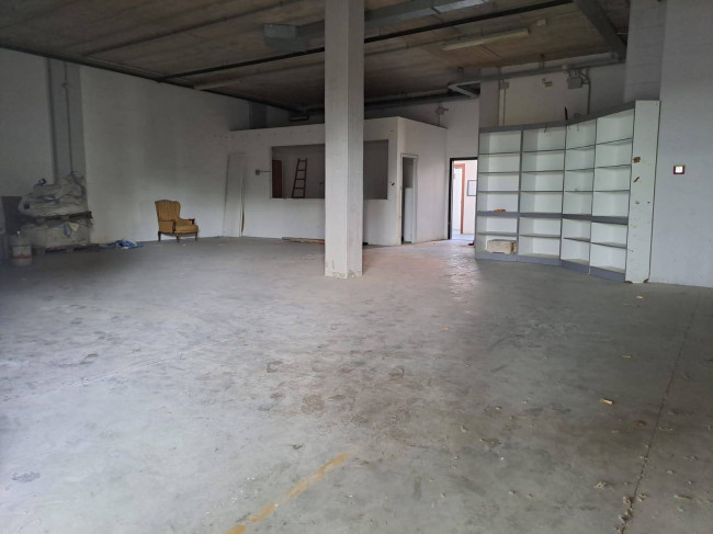 Laboratorio Artigianale in affitto a Empoli