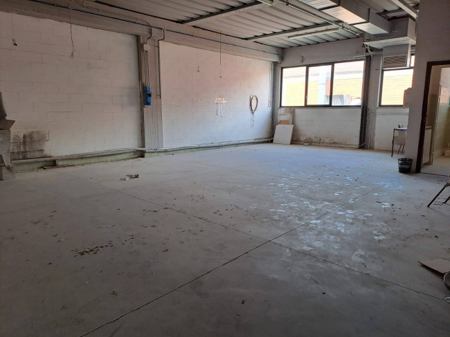 Laboratorio Artigianale in affitto a Empoli