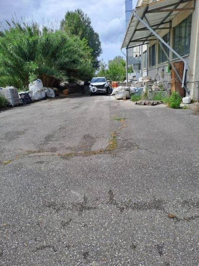 Laboratorio Artigianale in affitto a Empoli