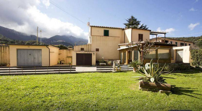 Casa semi indipendente in vendita a Marciana Marina
