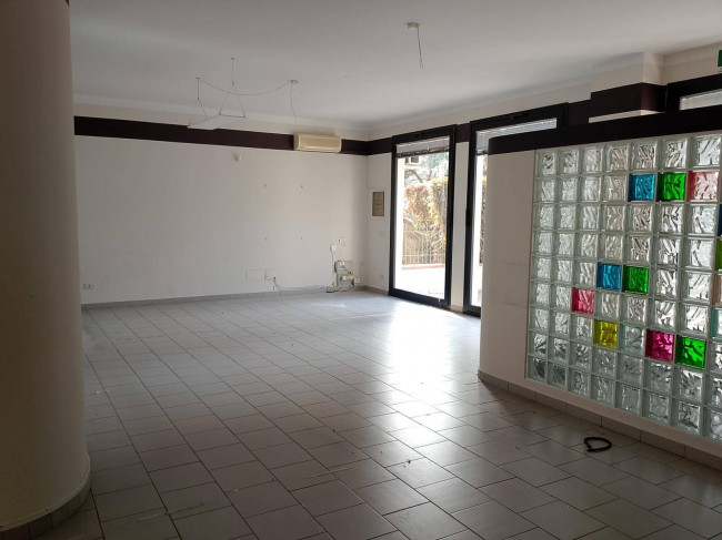 Fondo Commerciale in affitto a Empoli