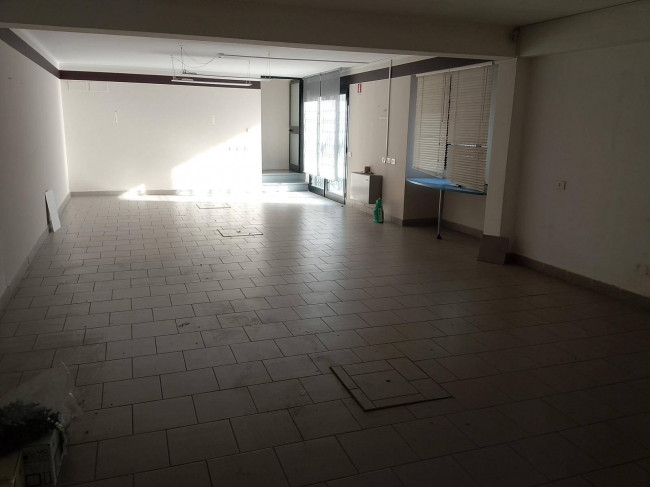 Fondo Commerciale in affitto a Empoli