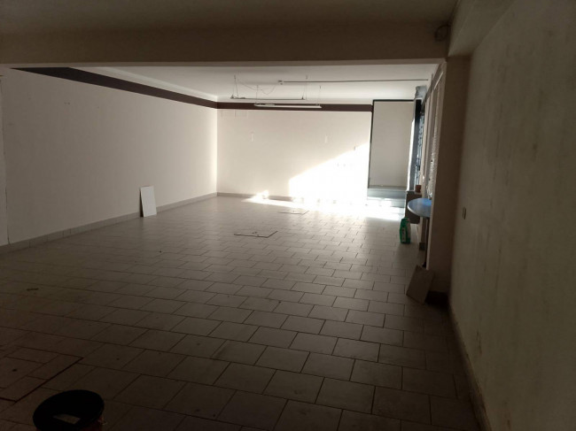 Fondo Commerciale in affitto a Empoli
