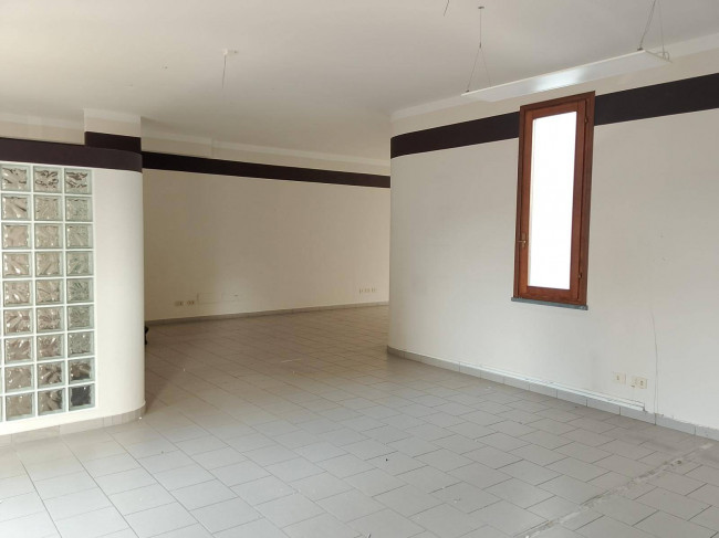 Fondo Commerciale in affitto a Empoli