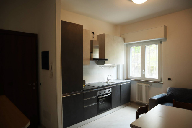 Appartamento in affitto a Porto Valtravaglia