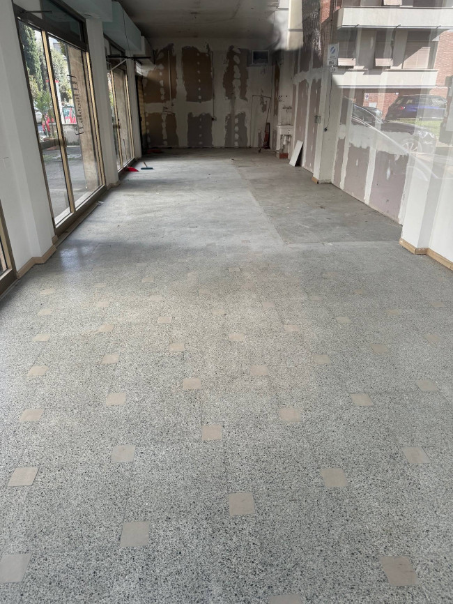Fondo Commerciale in affitto a Empoli