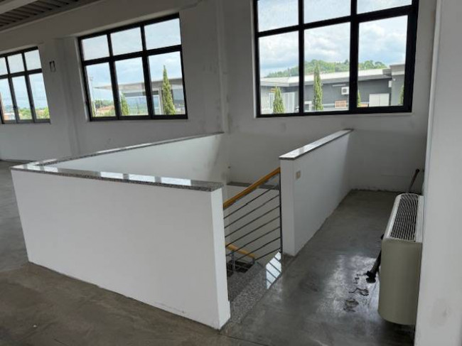 Fondo Artigianale in affitto a San Miniato