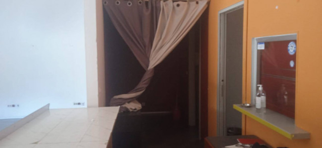 Fondo Commerciale in affitto a Firenze