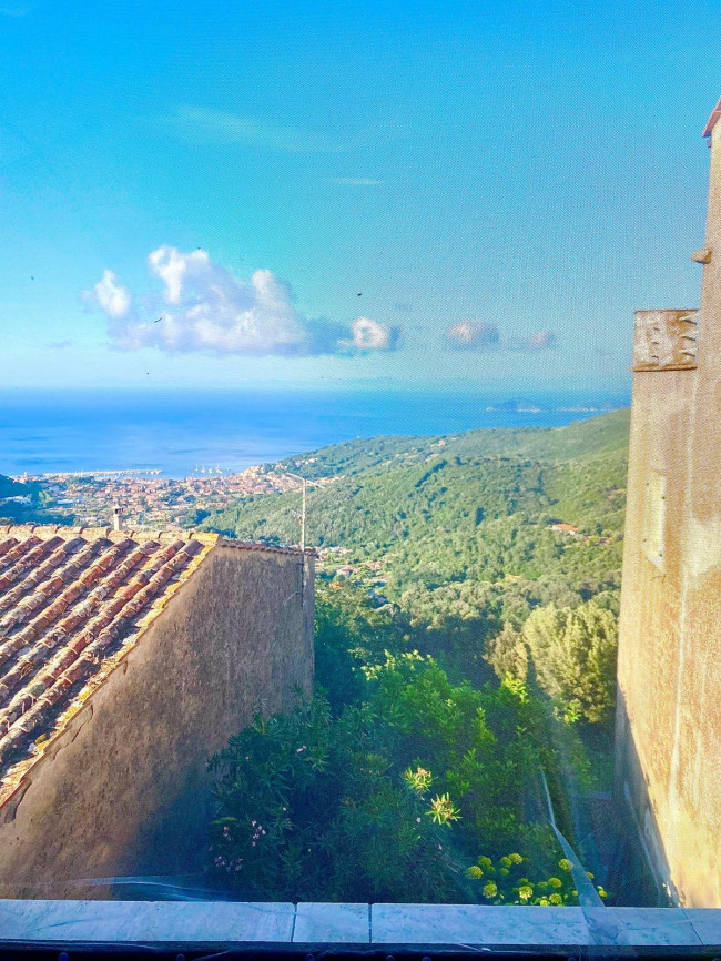 Appartamento in vendita a Marciana