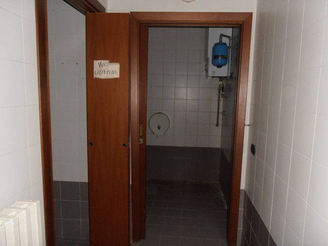 Negozio in affitto a Luino