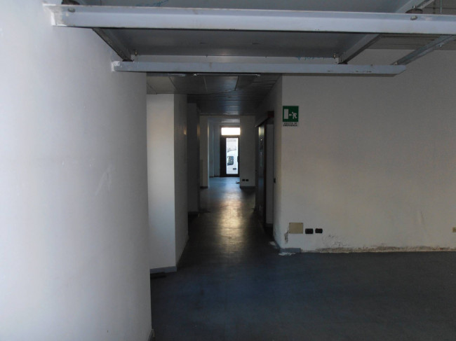 Negozio in affitto a Luino