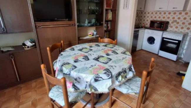Appartamento in vendita a Capraia e Limite