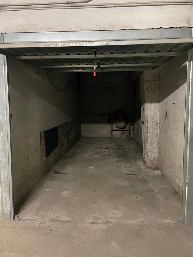 Box o garage in affitto a Chivasso