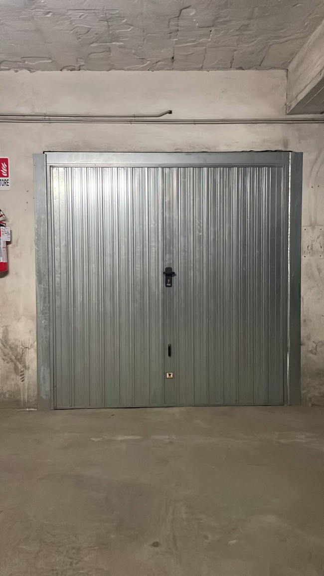 Box o garage in affitto a Chivasso