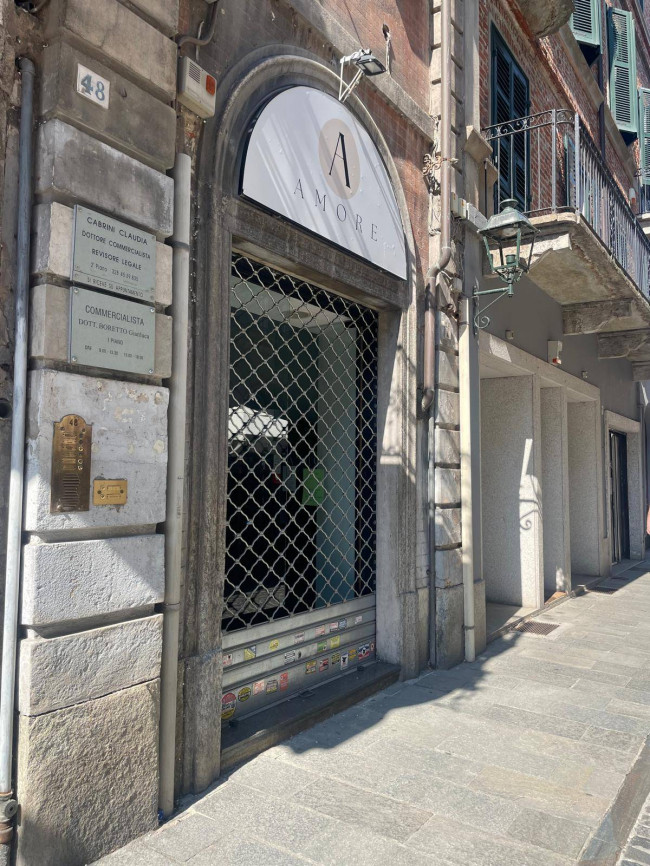 Negozio in affitto a Chivasso