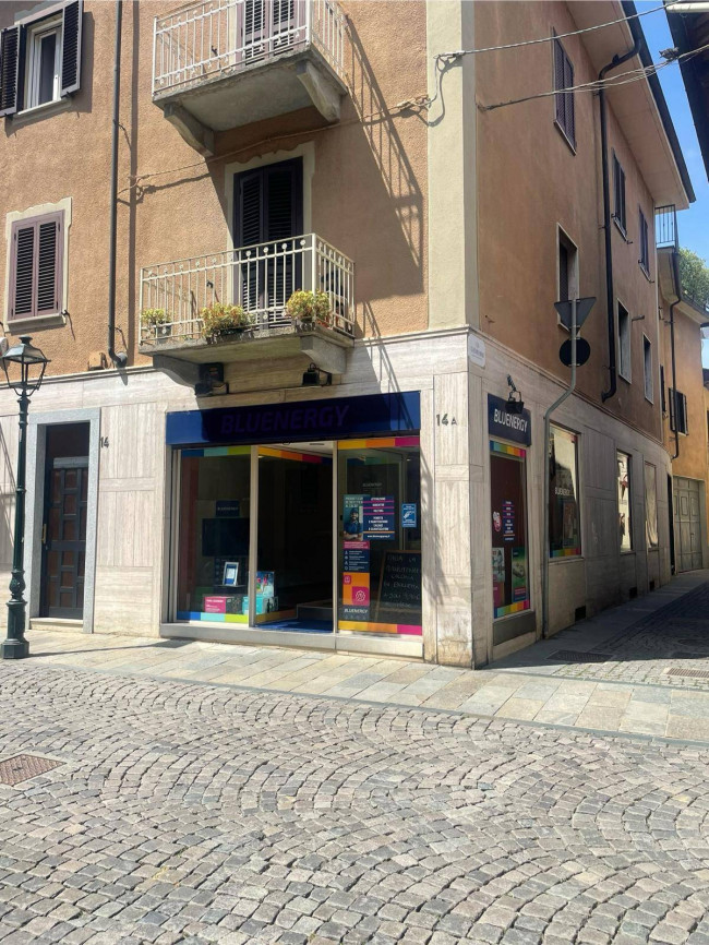 Negozio in affitto a Chivasso