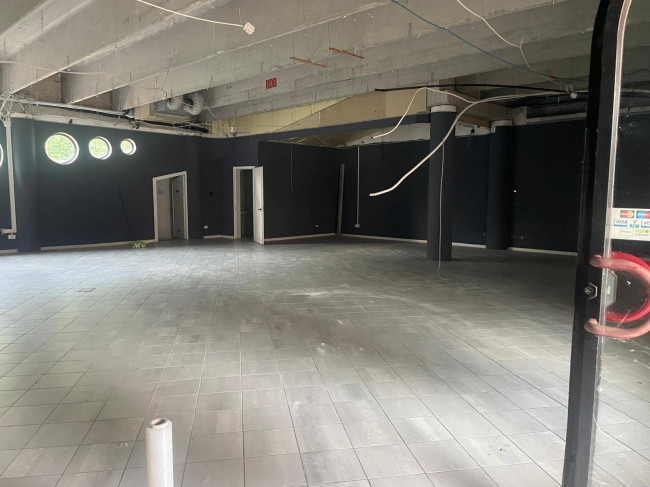 Negozio in affitto a Chivasso