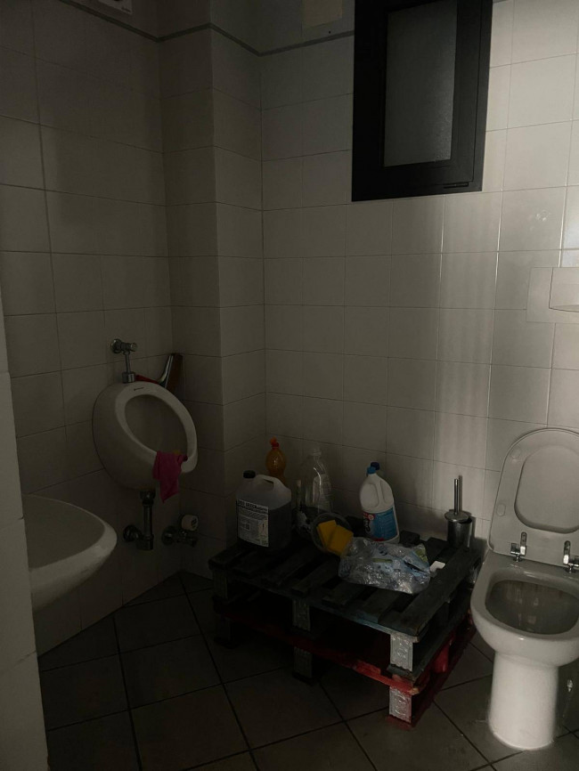 Negozio in affitto a Chivasso